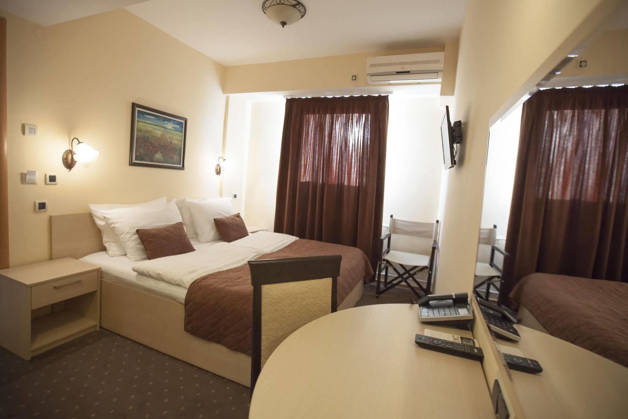 Hotel Srbija Vrsac Zewnętrze zdjęcie
