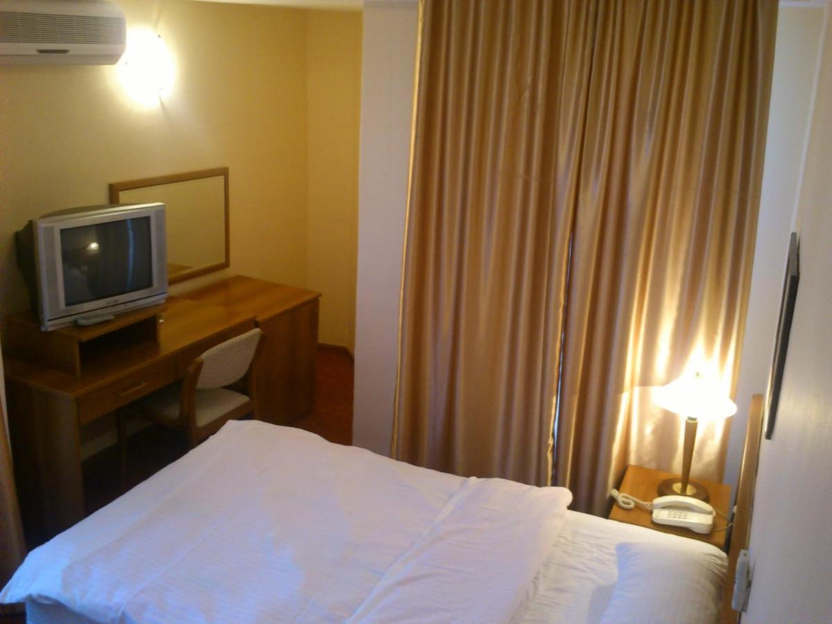 Hotel Srbija Vrsac Zewnętrze zdjęcie